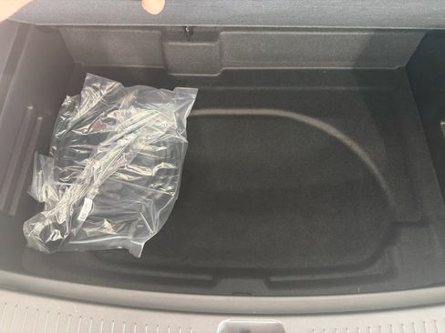 New 2027 Chevrolet Bolt RS FWD image 29