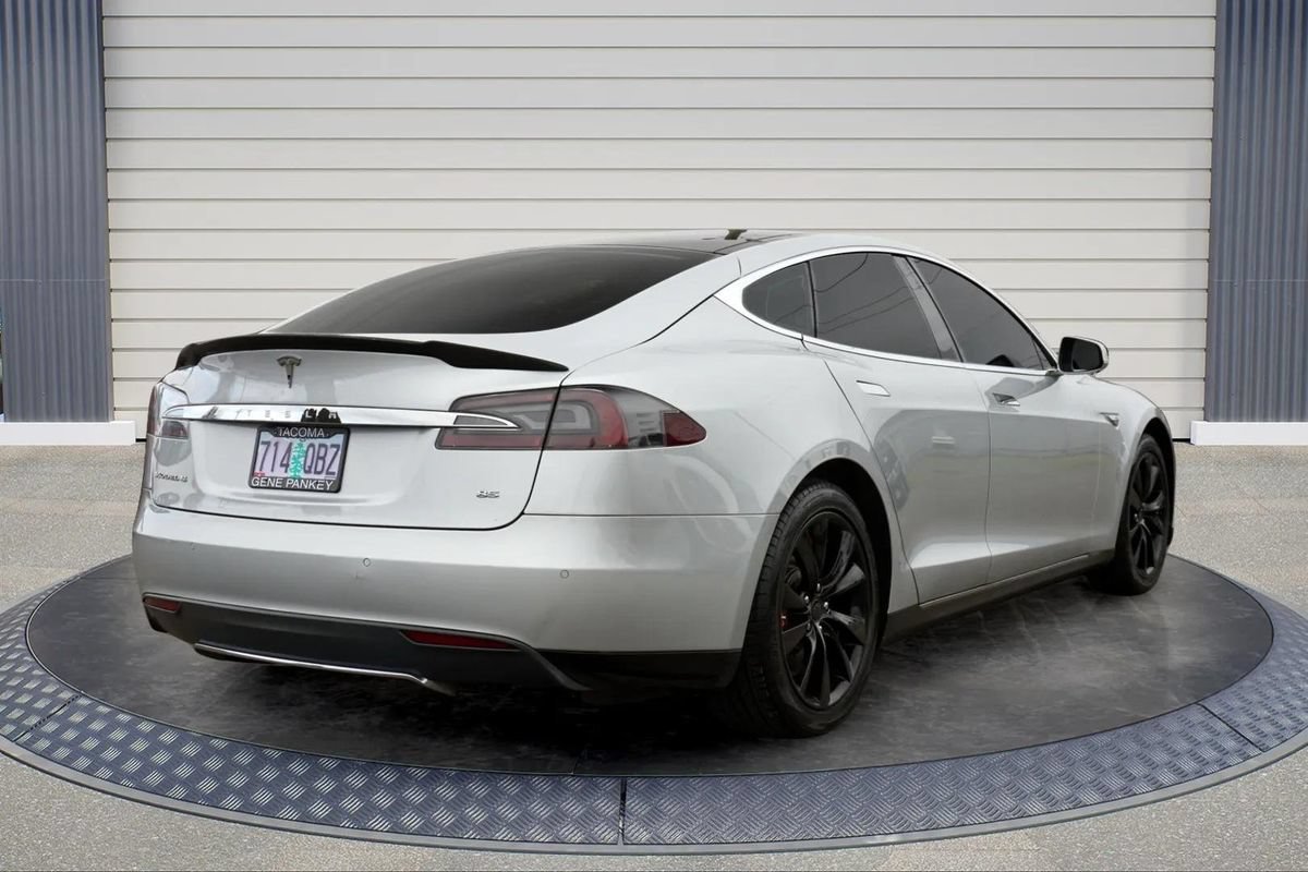 Used 2013 Tesla Model S RWD image 5
