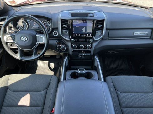Used 2022 RAM 1500 Big Horn AWD/4WD image 3
