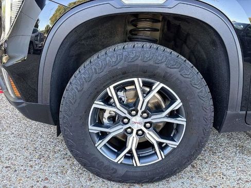 Certified 2025 GMC Acadia AT4 AWD/4WD image 33