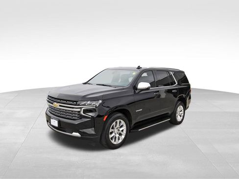Used 2021 Chevrolet Tahoe Premier w/ Premium Package image 2