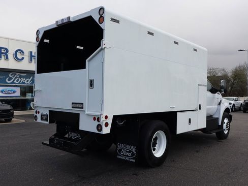 New 2027 Ford F750 2WD Regular Cab Super Duty image 3