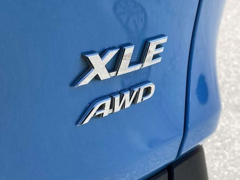 Used 2021 Toyota RAV4 XLE Premium AWD/4WD image 10