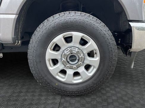 Used 2023 Ford F250 XLT image 14