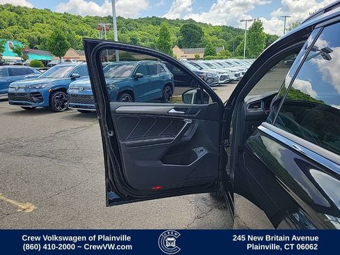 Certified 2024 Volkswagen Tiguan SE R-Line AWD/4WD image 37