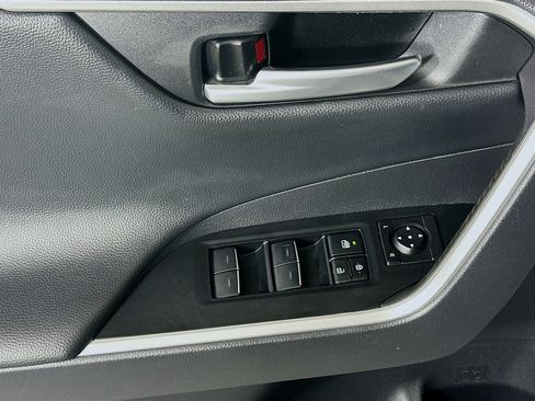Used 2025 Toyota RAV4 XSE w/ Weather Package AWD/4WD image 14