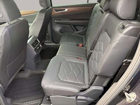 New 2026 Volkswagen Atlas SE image 8