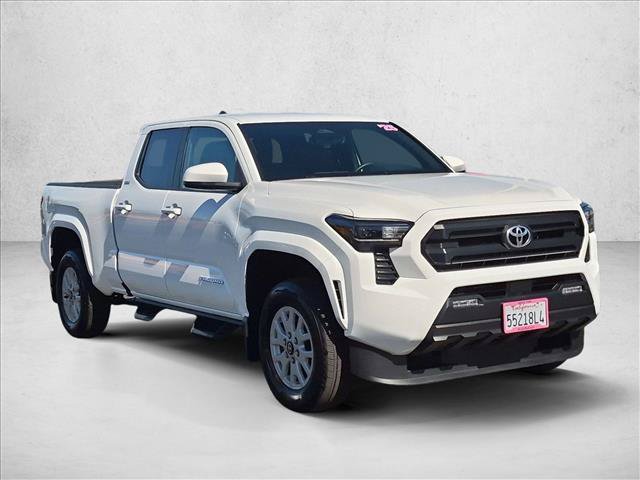 Certified 2025 Toyota Tacoma SR5 AWD/4WD image 3