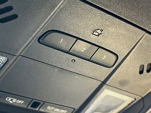 Used 2023 Cadillac XT4 Premium Luxury image 37