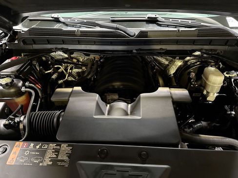 Used 2018 Chevrolet Silverado 1500 LT w/ All Star Edition RWD image 31