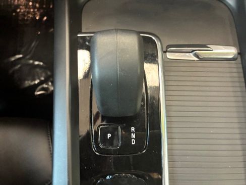 Used 2023 Volvo XC60 T8 Core w/ Climate Package image 27