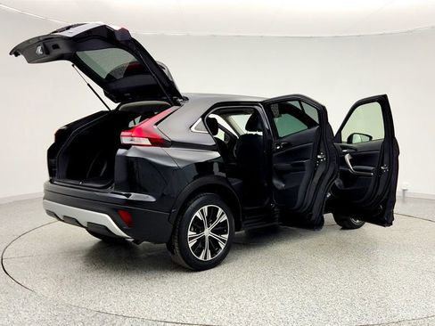 Used 2022 Mitsubishi Eclipse Cross SE image 11