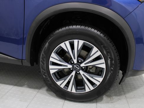 Used 2023 Nissan Rogue SV AWD/4WD image 5