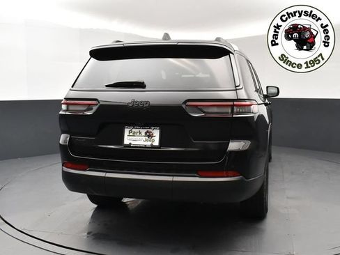 Used 2024 Jeep Grand Cherokee L Altitude AWD/4WD image 5