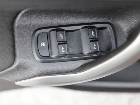Used 2013 Ford Fiesta SE FWD image 16