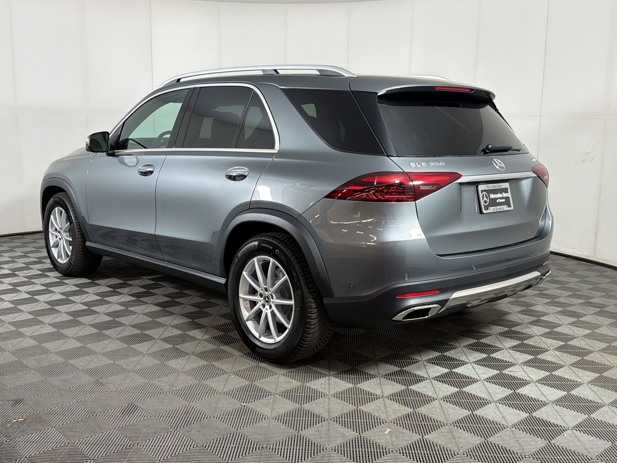 Used 2026 Mercedes-Benz GLE 350 4MATIC image 3