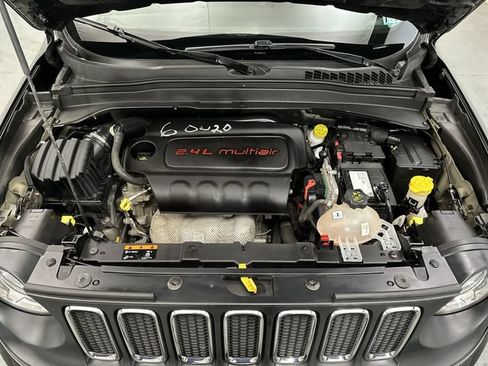 Used 2017 Jeep Renegade Sport w/ Power & Air Group AWD/4WD image 20