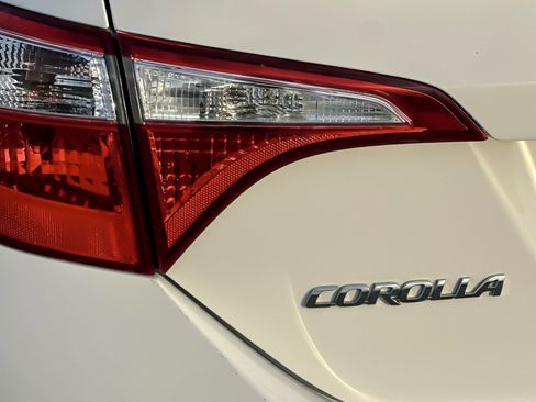Used 2016 Toyota Corolla S image 24