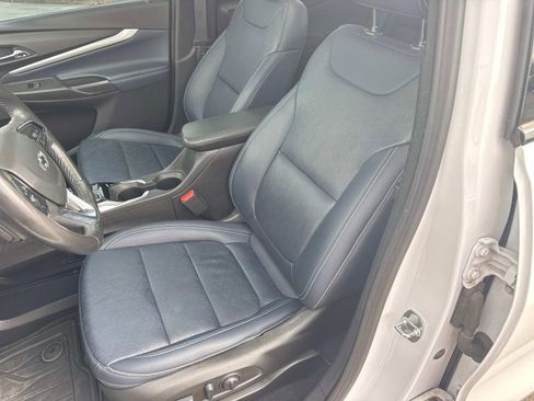 Used 2022 Chevrolet Bolt EUV Premier w/ Sun & Sound Package image 15