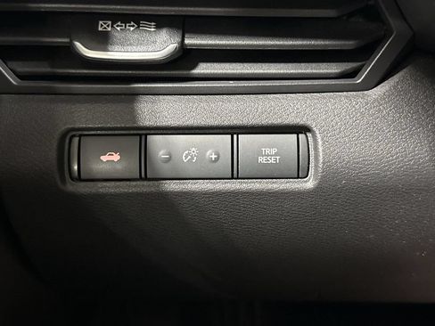 Used 2024 Nissan Altima 2.5 SV FWD image 18