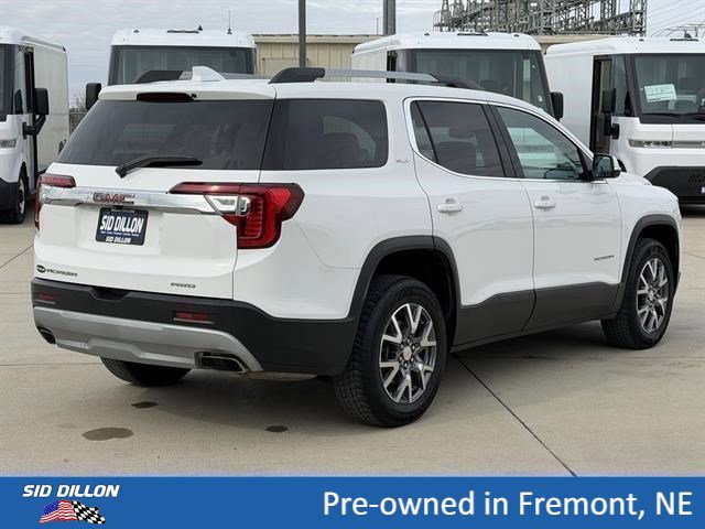 Certified 2023 GMC Acadia SLT w/ Technology Package AWD/4WD image 4