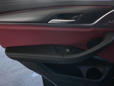 Certified 2025 BMW X4 M40i AWD/4WD image 30