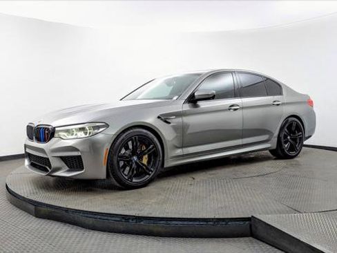 Used 2018 BMW M5 w/ Executive Package image 2