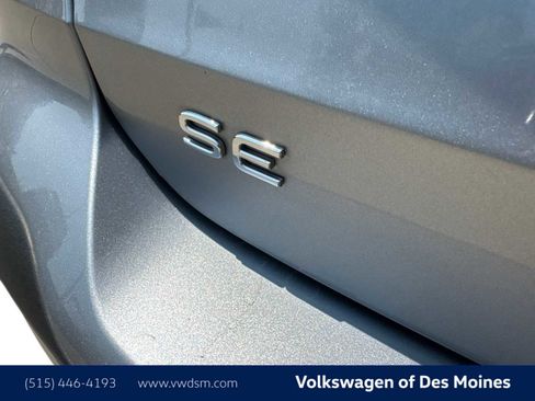 Certified 2024 Volkswagen Taos SE image 6