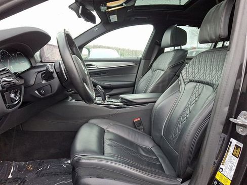 Used 2019 BMW M550i xDrive w/ Dynamic Handling Package image 14