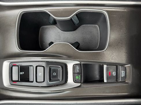 Used 2018 Honda Accord Sport image 21