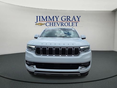 Used 2022 Jeep Wagoneer Series III RWD image 8