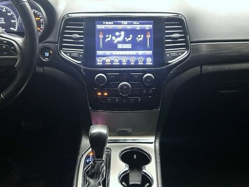 Used 2021 Jeep Grand Cherokee Laredo X image 13