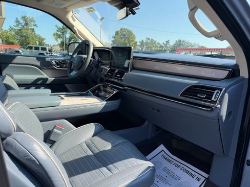 Used 2020 Lincoln Navigator Black Label AWD/4WD image 19