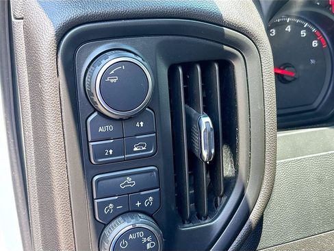 Used 2024 Chevrolet Silverado 1500 W/T w/ Trailering Package AWD/4WD image 18