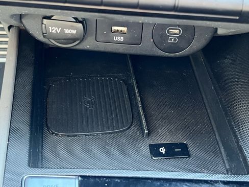 Certified 2025 Hyundai Elantra Sport image 33