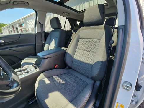 Used 2022 Chevrolet Equinox LT AWD/4WD image 24