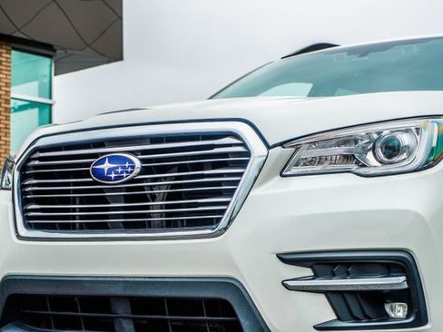 Used 2019 Subaru Ascent Limited AWD/4WD image 2