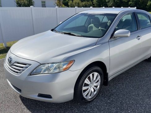 Used 2008 Toyota Camry LE FWD image 1