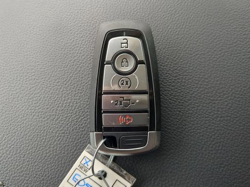 New 2025 Ford F250 XLT w/ Black Appearance Package image 34