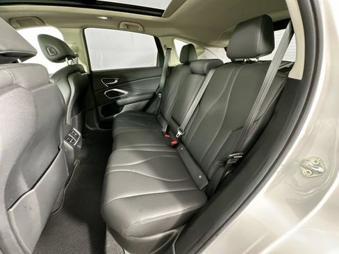 Used 2024 Acura RDX SH-AWD image 25