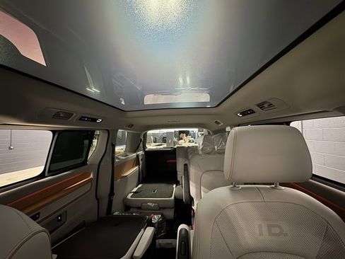 New 2025 Volkswagen ID. Buzz Pro S Plus image 35