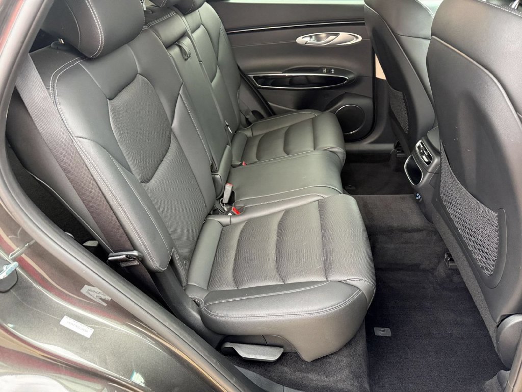 Used 2025 Genesis GV70 2.5T AWD/4WD image 30