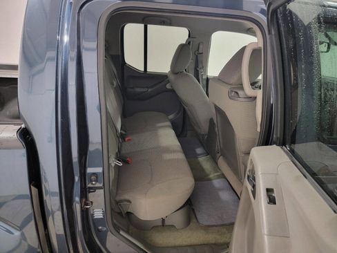 Used 2014 Nissan Frontier SV w/ SV Value Truck Package image 18