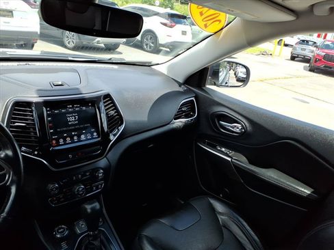 Used 2020 Jeep Cherokee Limited AWD/4WD image 12