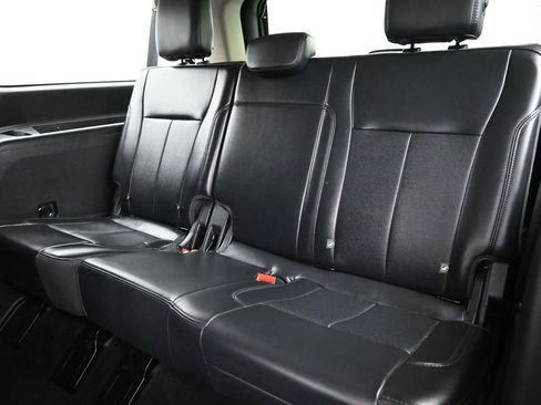 Used 2023 Ford Expedition Max XLT image 21