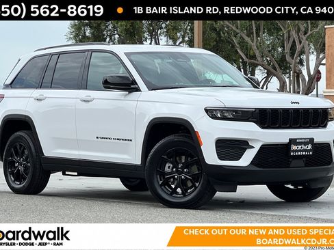 New 2025 Jeep Grand Cherokee Altitude image 1