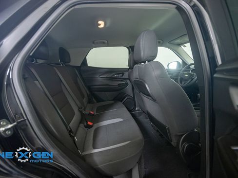 Used 2021 Chevrolet TrailBlazer LT w/ Convenience Package FWD image 36