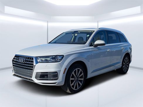 Used 2017 Audi Q7 3.0T Premium Plus w/ Premium Plus Package image 7