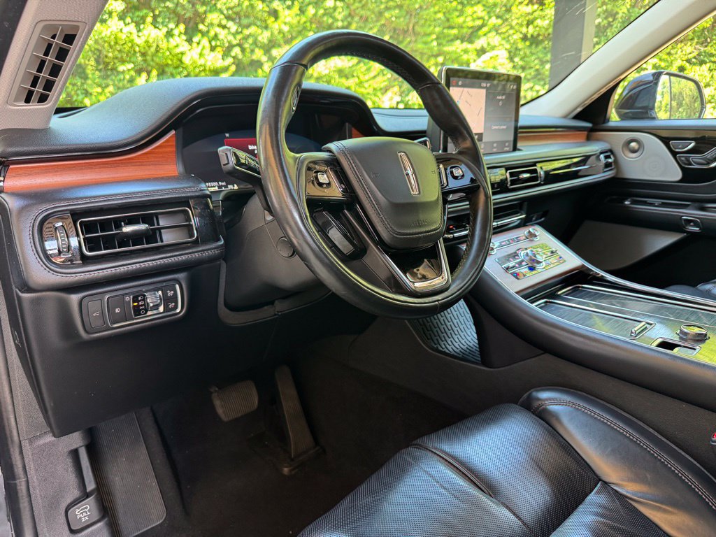 Used 2020 Lincoln Aviator Reserve w/ Equipment Group 202A AWD/4WD image 11