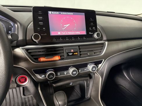 Used 2018 Honda Accord LX image 13
